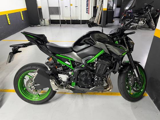 KAWASAKI Z900 KAWASAKI Z900